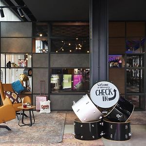 Moxy Birmingham Nec